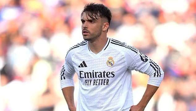 1747296533070067842.jpg 11.jpg